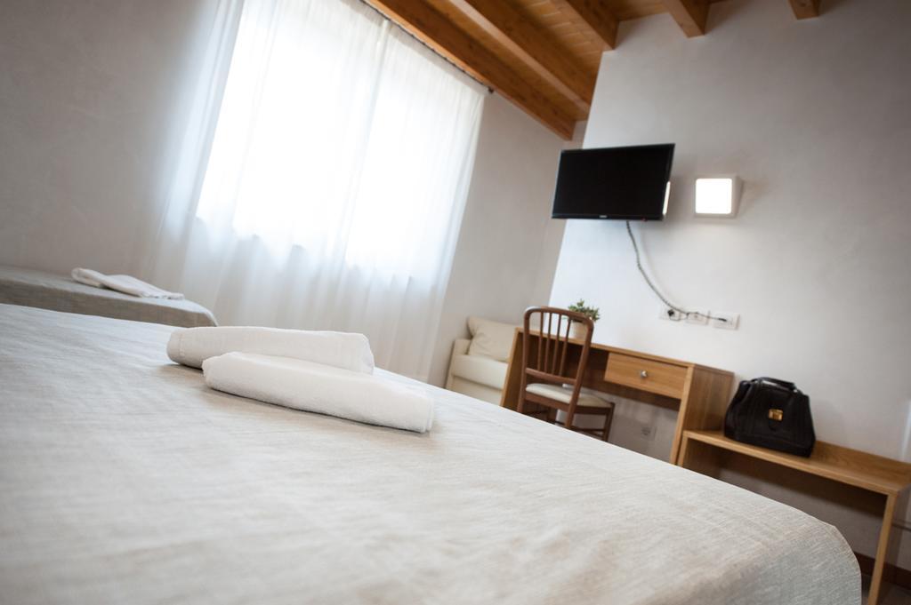 Agriturismo B&B Corte Tonolli Valeggio sul Mincio Pokój zdjęcie